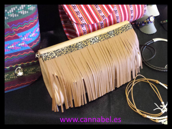 Cartera cuero camel cannabel 2