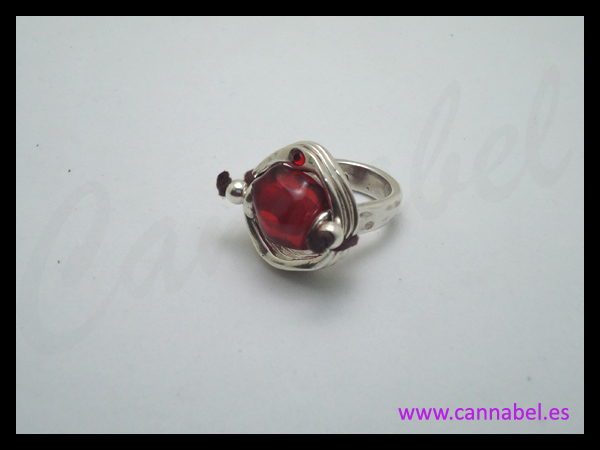 anillo-con-resina-roja